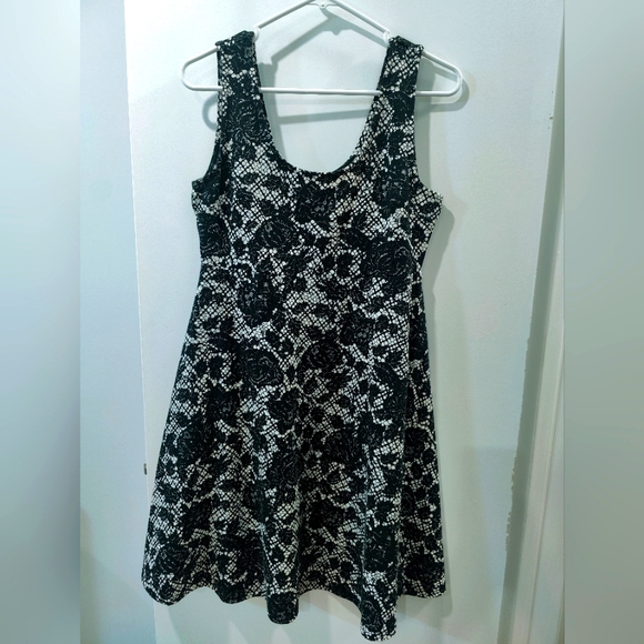 Thyme Maternity Dresses & Skirts - Thyme maternity dress